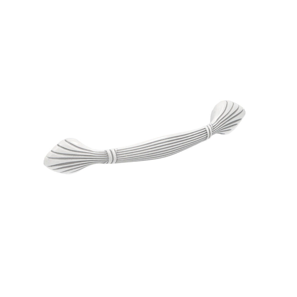 Poignée pour meubles en zamac Entraxe 96mm Patine royale blanche argentée - Gris / argent, Zamak