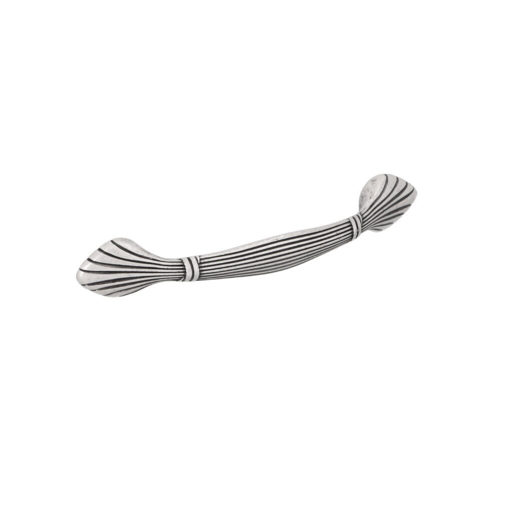 Poignée pour meubles en zamac Entraxe 96mm Vieil argent brillant Lot de 6 - Gris / argent, Zamak